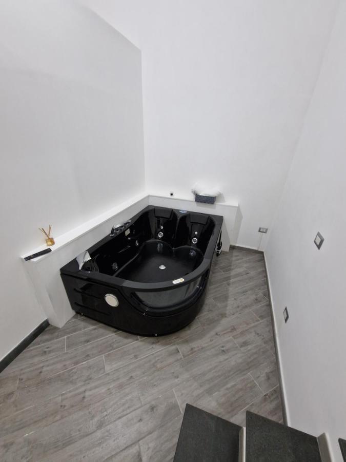 Suites Caracciolo نابولي المظهر الخارجي الصورة